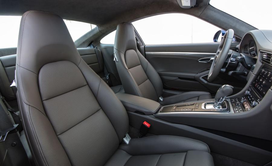 Интерьер Porsche 911 Carrera Coupe 2016 года  (US) (фото 13 из 23)